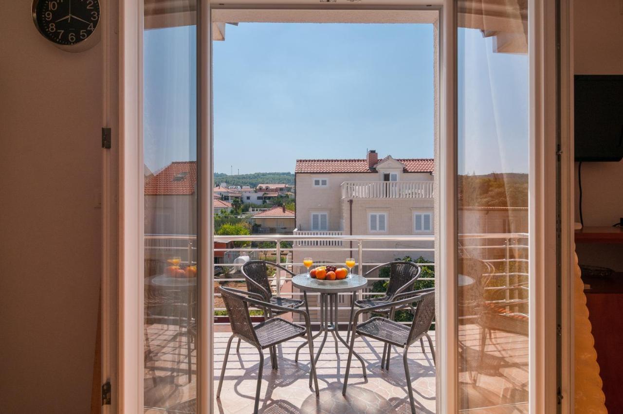 Apartments Island Beat Supetar Εξωτερικό φωτογραφία