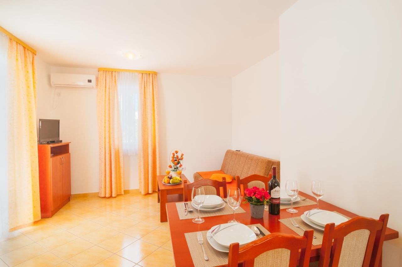 Apartments Island Beat Supetar Εξωτερικό φωτογραφία