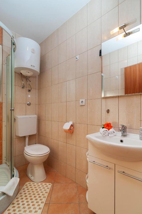 Apartments Island Beat Supetar Εξωτερικό φωτογραφία